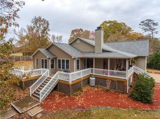 2911 Beville Forest Dr, Browns Summit, NC 27214