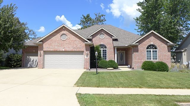 1st image of 725 S Breckenridge Dr