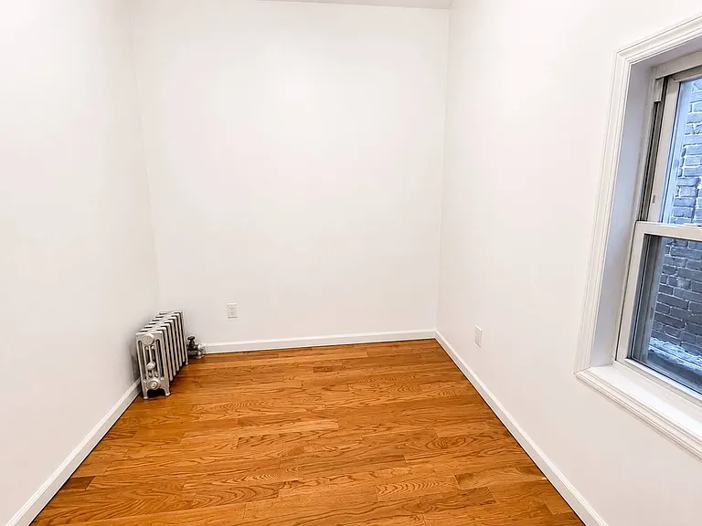 175 9th St #1B — Photo 16