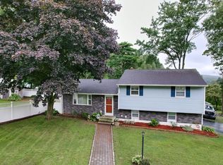 81 Debbie Ln, Naugatuck, CT 06770
