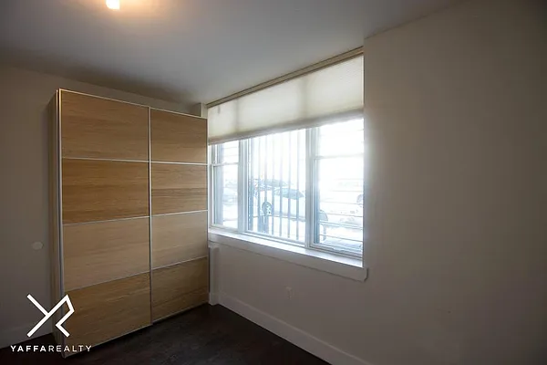 Rented by Yaffa Realty LLC | media 4