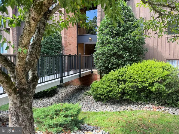 84 Hermitage Dr, New Hope, PA 18938