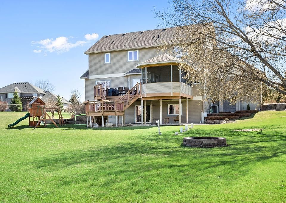 1st image of 407 Fairhaven Dr