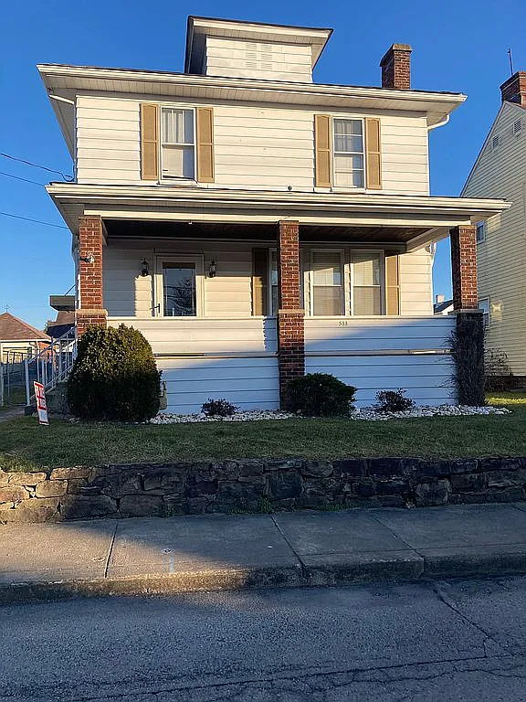 533 Pearl St photo 1