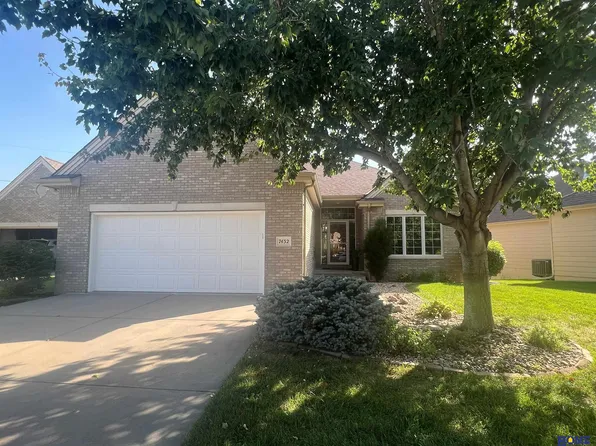 7432 Laura Lynn Ct, Lincoln, NE 68516