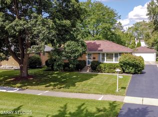 328 Berkshire Ter, Roselle, IL 60172