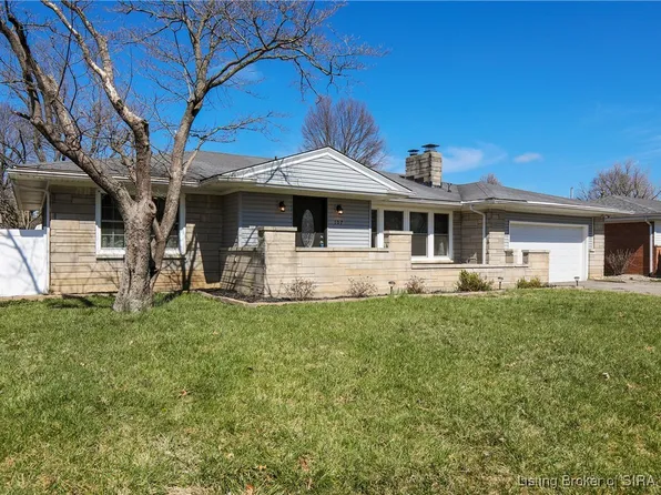 107 E Flamingo Drive, Clarksville, IN 47129