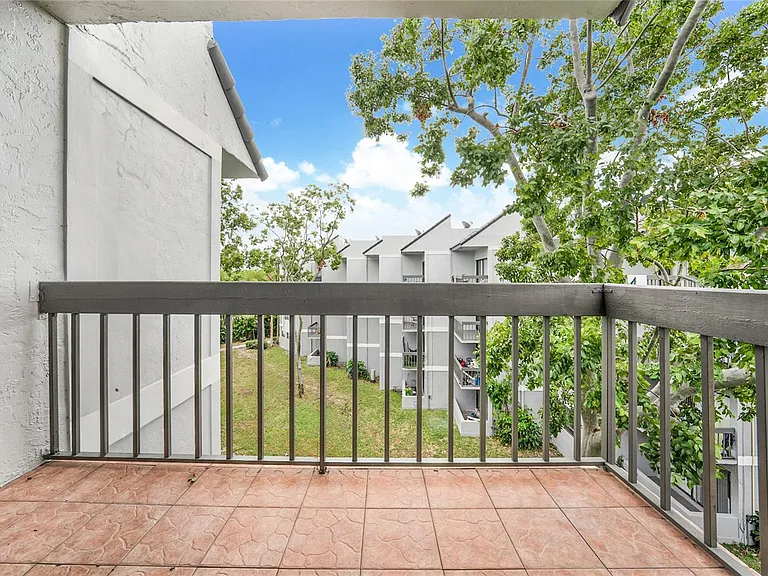 1950 N Congress Ave #404-404HOA — Photo 15