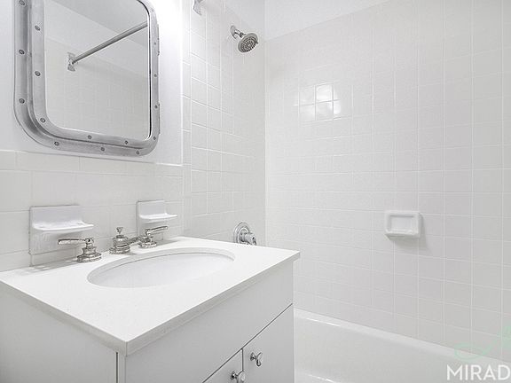 5th image of 43 W 16th St APT 9B