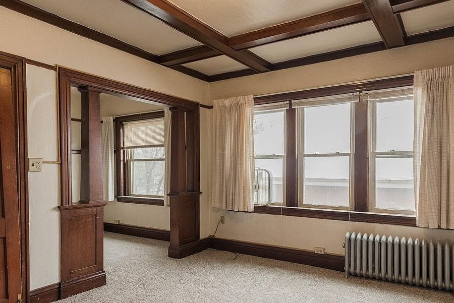 1st image of 205 Lincoln St APT 19