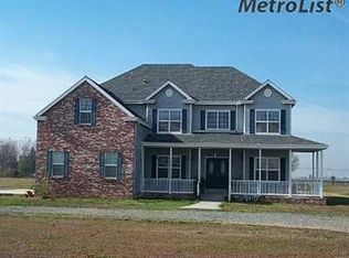 23475 Hacienda Dr, Acampo, CA 95220