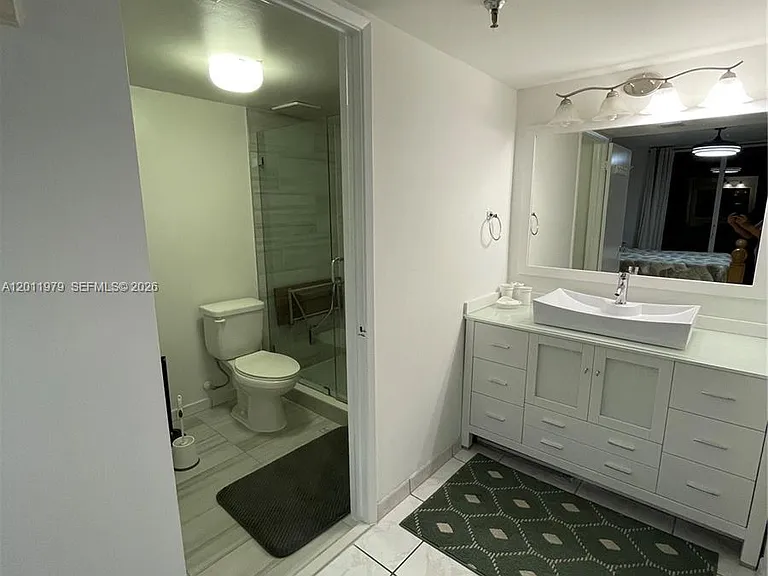 1621 Collins Ave #707 — Photo 9