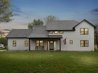 5982 W Farm Road 94, Springfield, MO 65803