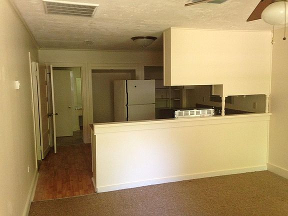 3rd image of 409 Scales St #B