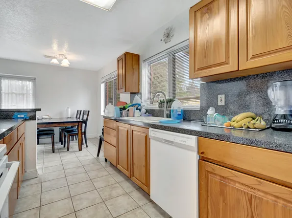 3856 7th Avenue N, Palm Springs, FL 33461