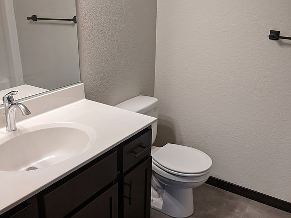 5th image of 3149 Gateway Dr Unit 7