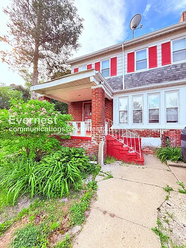 2047 Seward Ave Photo 1