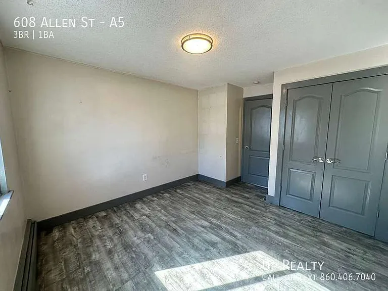 608 Allen St #A5 — Photo 8