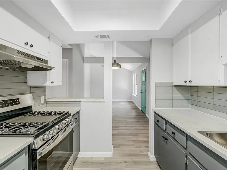 505 Old West Dr #B — Photo 9