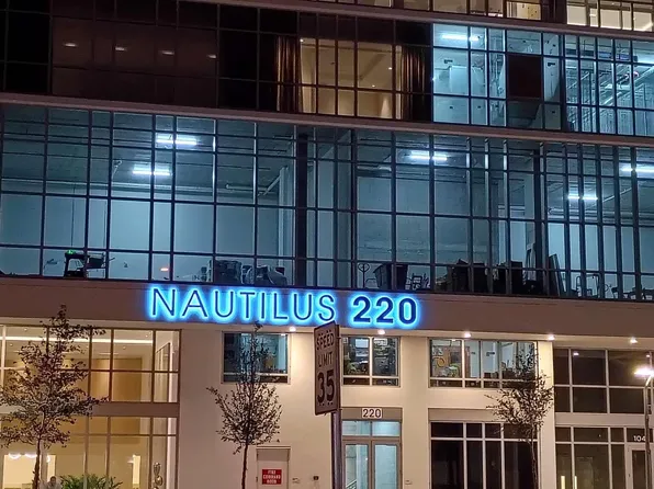 220 Lake Shore Dr, West Palm Beach, FL