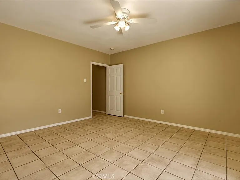 17723 Horace St — Photo 8