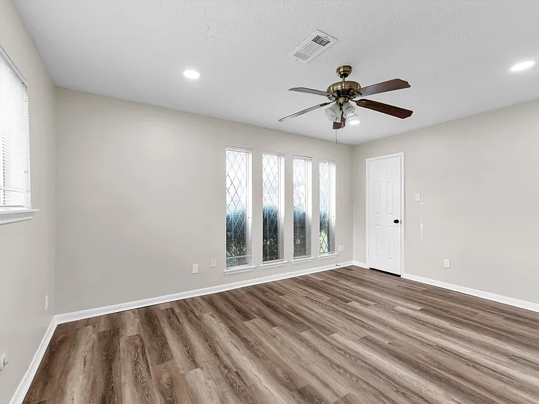 8102 Autumn Willow Dr — Photo 29