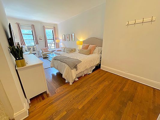5th image of 152 W 20th St #1A