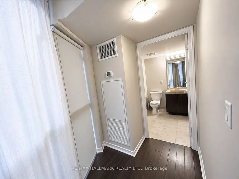352 Front St W #103 — Photo 5