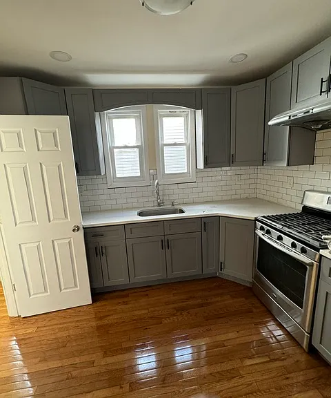 53-55 Hinsdale Pl — Photo 1