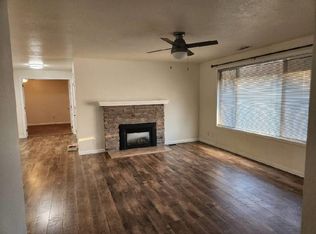 916 Crest Dr, Central Pt, OR
