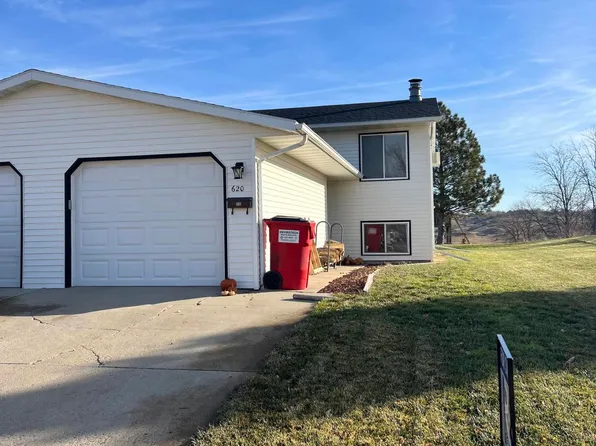 620 N Highland Ave, Pierre, SD 57501