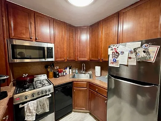 Rented by Brown Harris Stevens | media 27