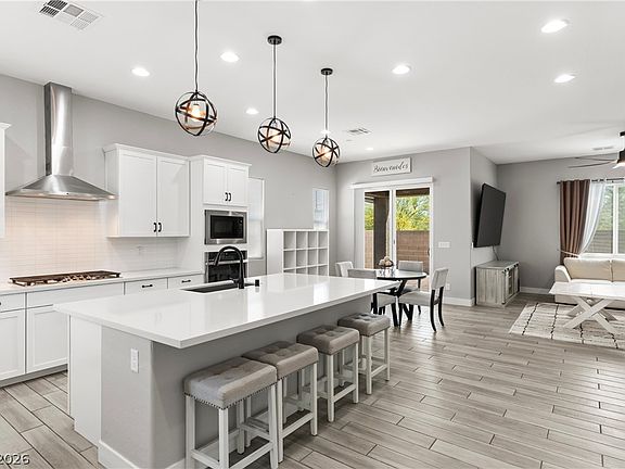 2nd image of 117 Barton Bay Ave