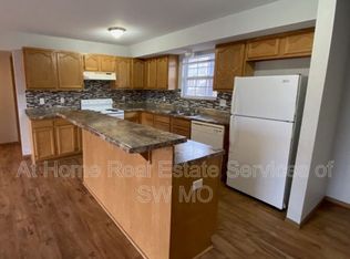 858 S Campbell Ave #203, Springfield, MO 65806