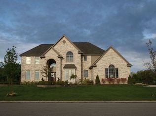 22235 Waterland Dr, Northville, MI 48167