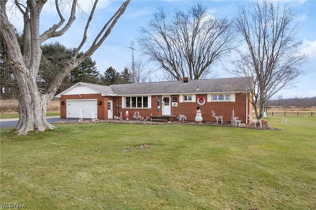 3104 Oyer St SE, Canton, OH 44707 | Zillow