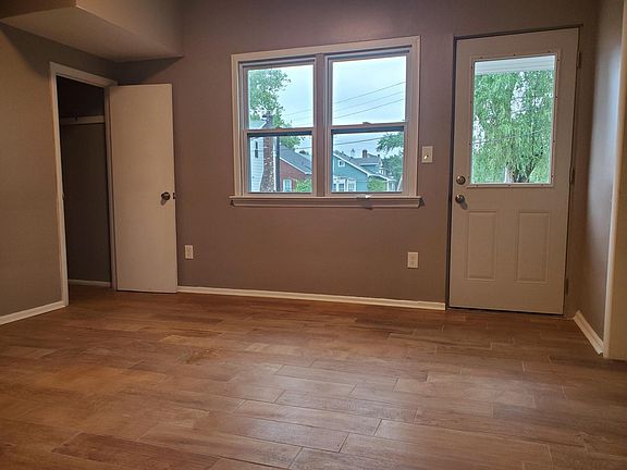 5th image of 4152 Rocky River Dr