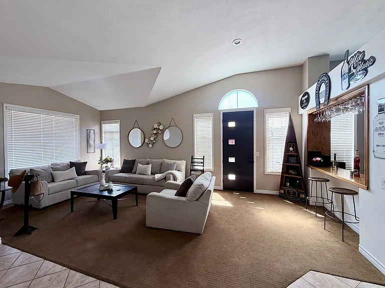 Lakebreeze Ln — Photo 6