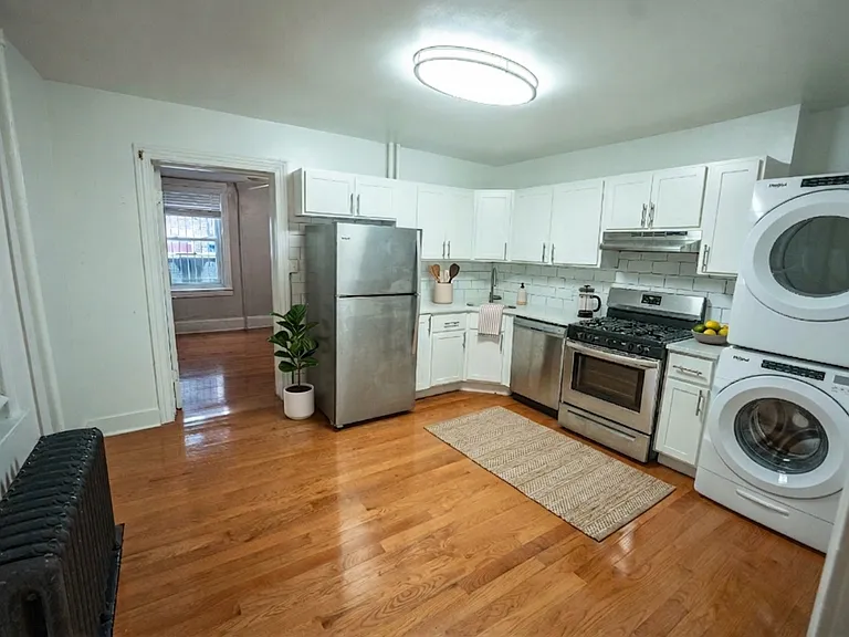1433 Spruce St #1R — Photo 3