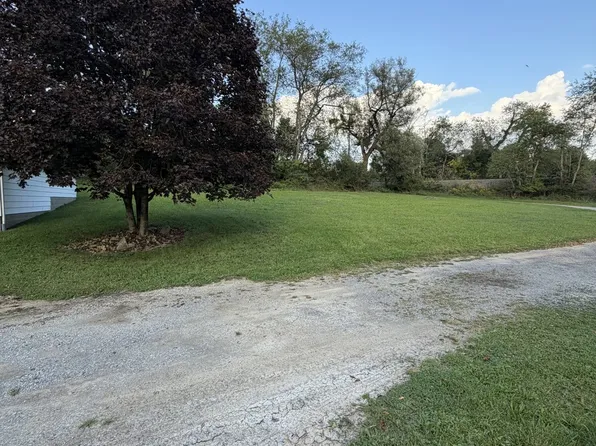 113 Railroad St, Chicora, PA 16025