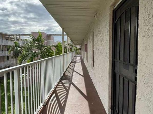 2800 NW 56th Ave APT B306