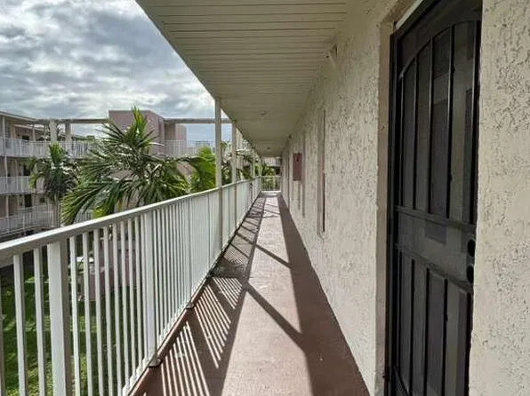 2800 NW 56th Ave APT B306, Lauderhill, FL 33313
