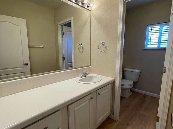 5th image of 2335 Jacobsen Ln