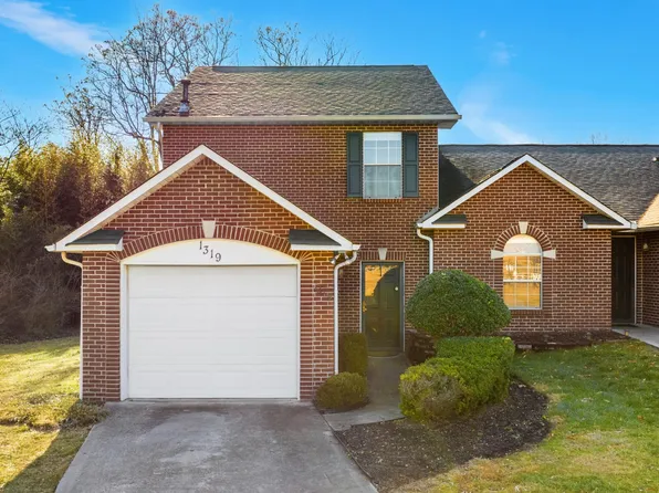 1319 Remington Grove Ln, Knoxville, TN 37909