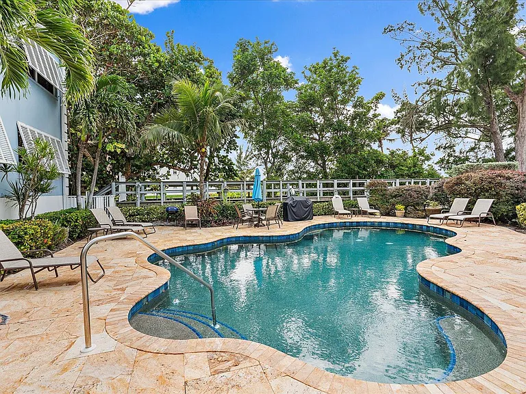 5621 Gulf Of Mexico Dr #103 — Photo 41
