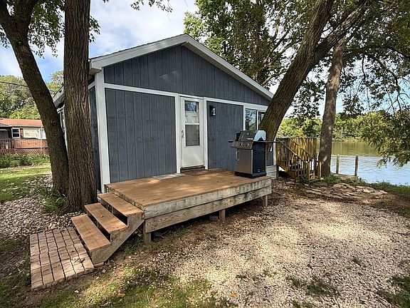 3rd image of 25004 Cottage Rd