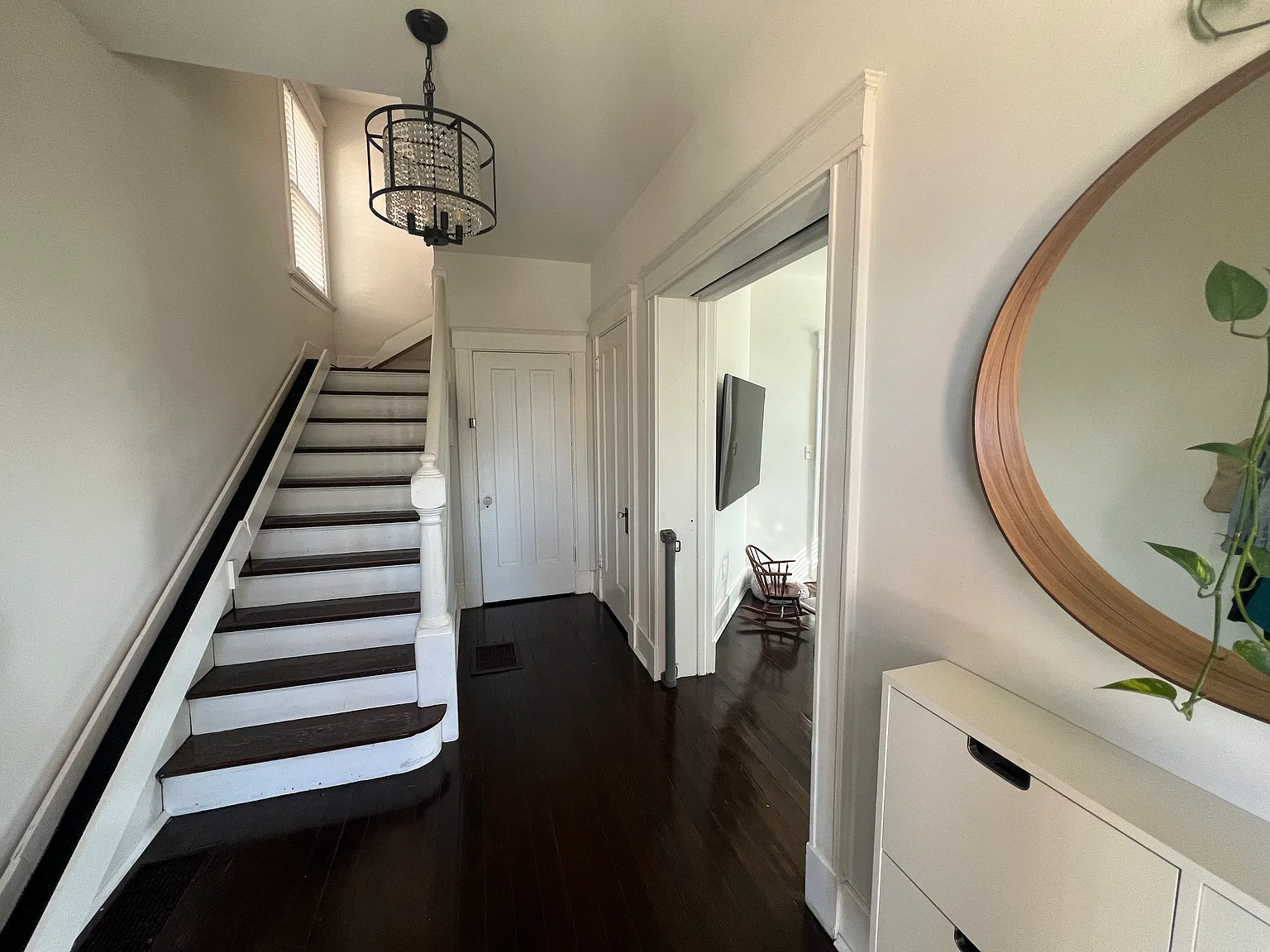 4 bed, 3.5 bath, 2072 sqft, $3,500 — Photo 3