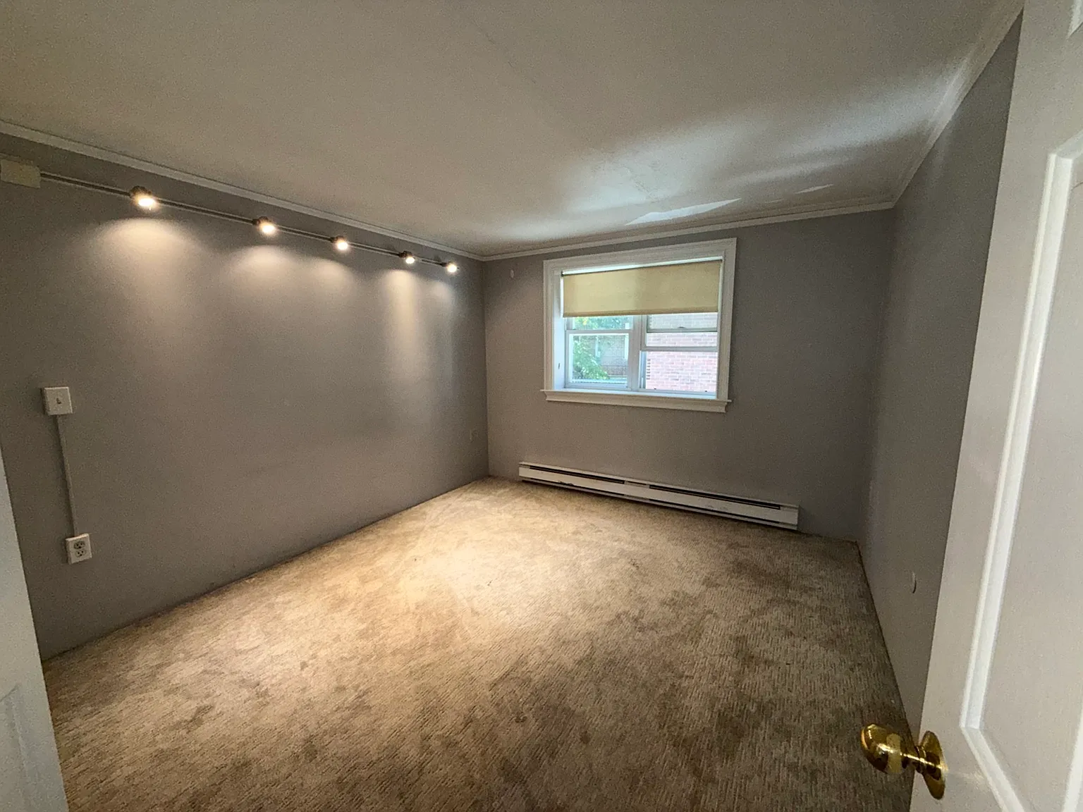 1 bed, 1.0 bath, 520 sqft, $2,400 — Photo 2
