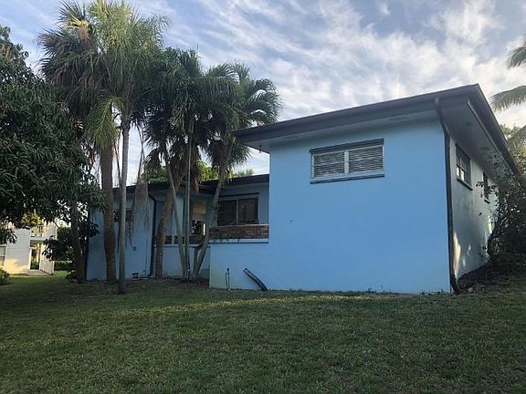 3rd image of 4464 NE Skyline Dr