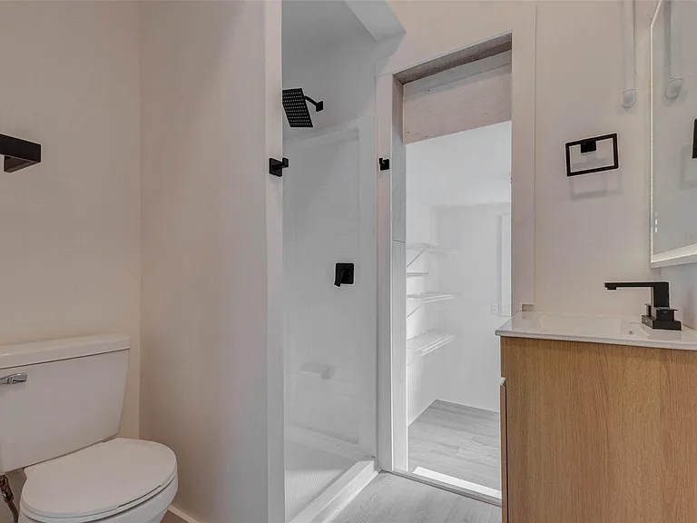 1302 Ross St — Photo 10
